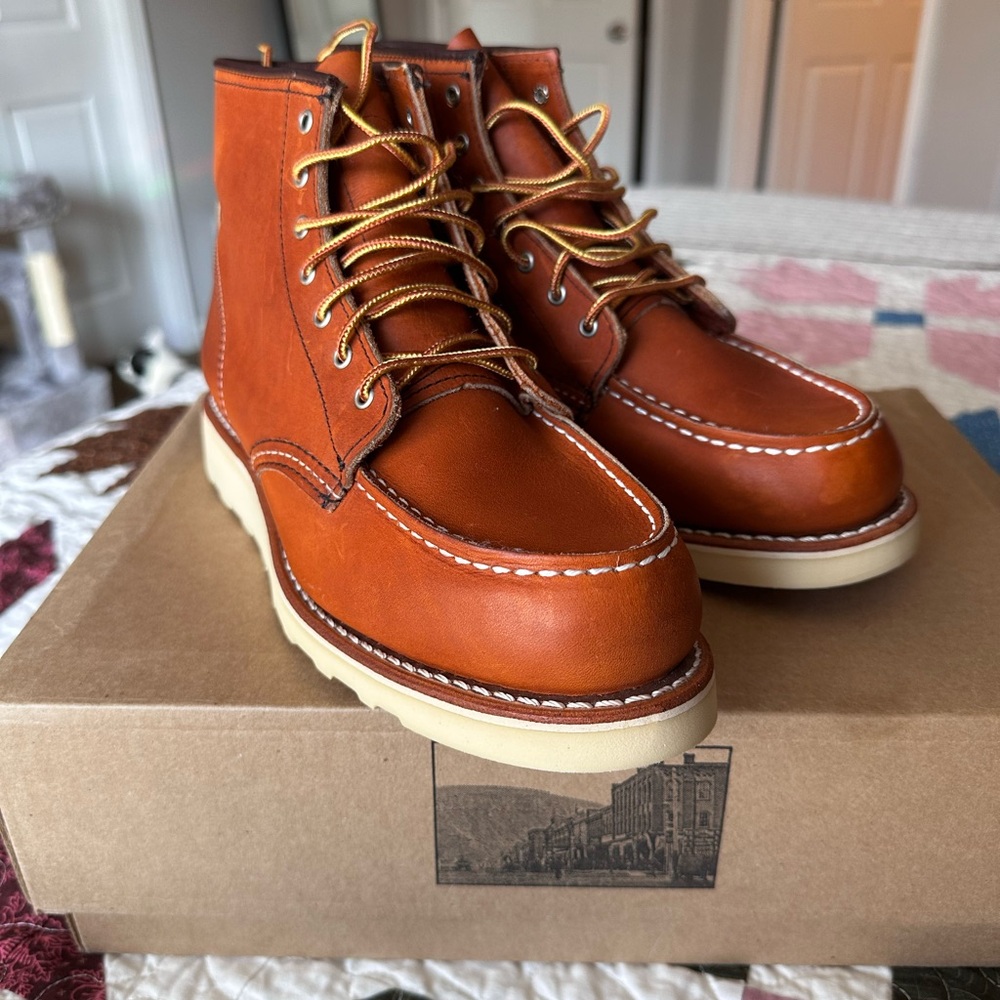 Redwing Classic Moc Toe Boots Women’s